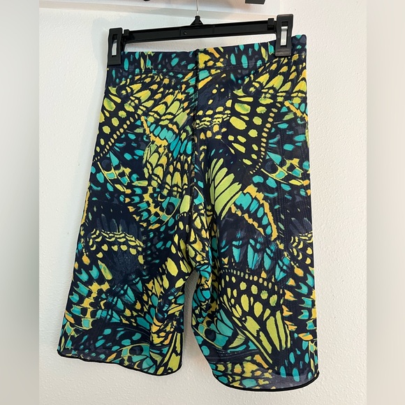 Fabletics Mesh Me Smoothing High Waist Short - Picture 2 of 7